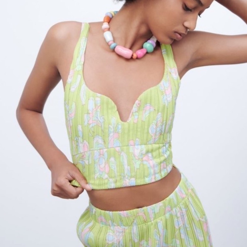 zara green paisley printed crop top